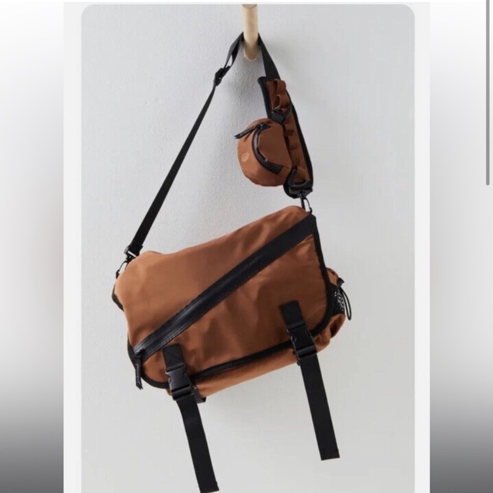 FREE PEOPLE Move It Messenger Bag